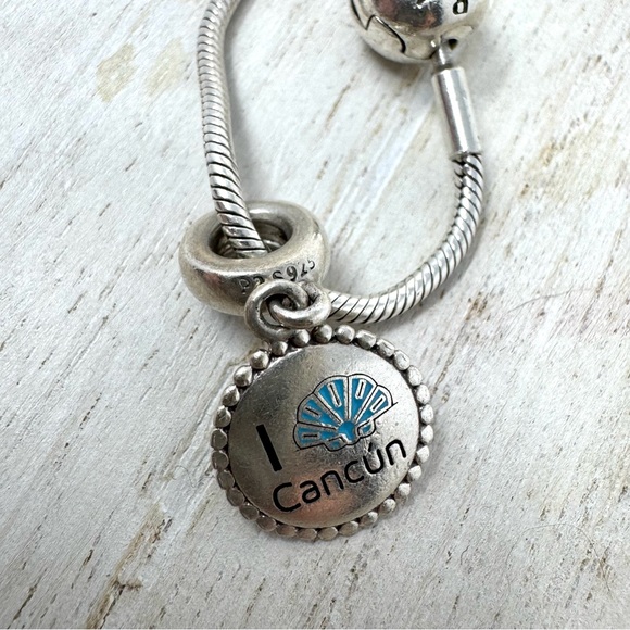 Authentic PANDORA 3 charm “travel” themed sterling silver bracelet - Picture 6 of 10